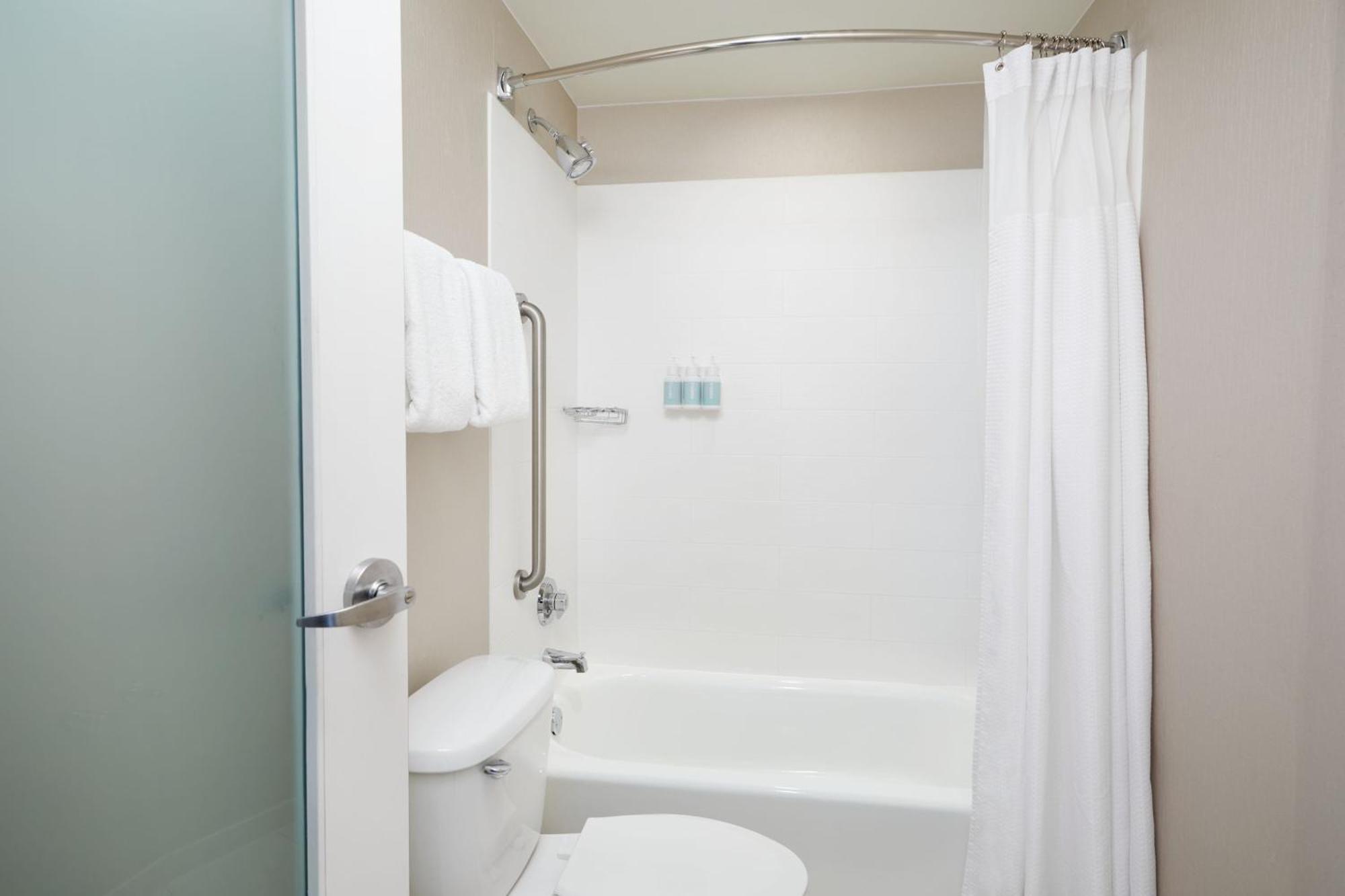 Springhill Suites St. Louis Брентвуд Экстерьер фото